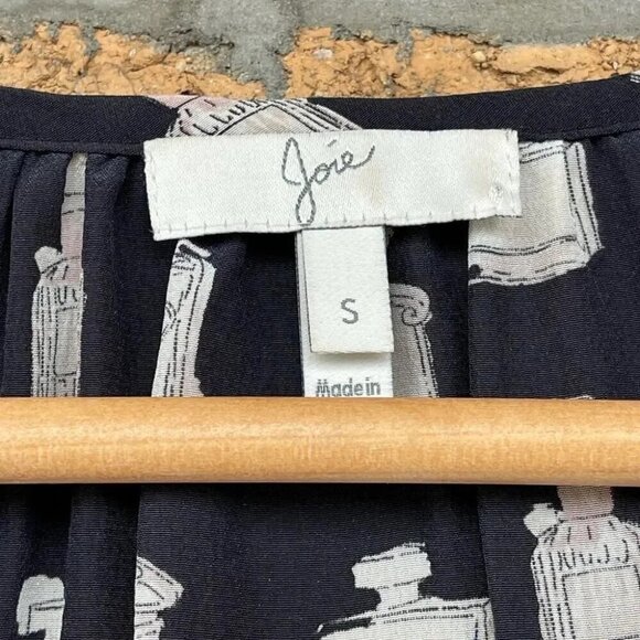 Joie Womens Silk perfume bottle print blouse small - Picture 3 of 4